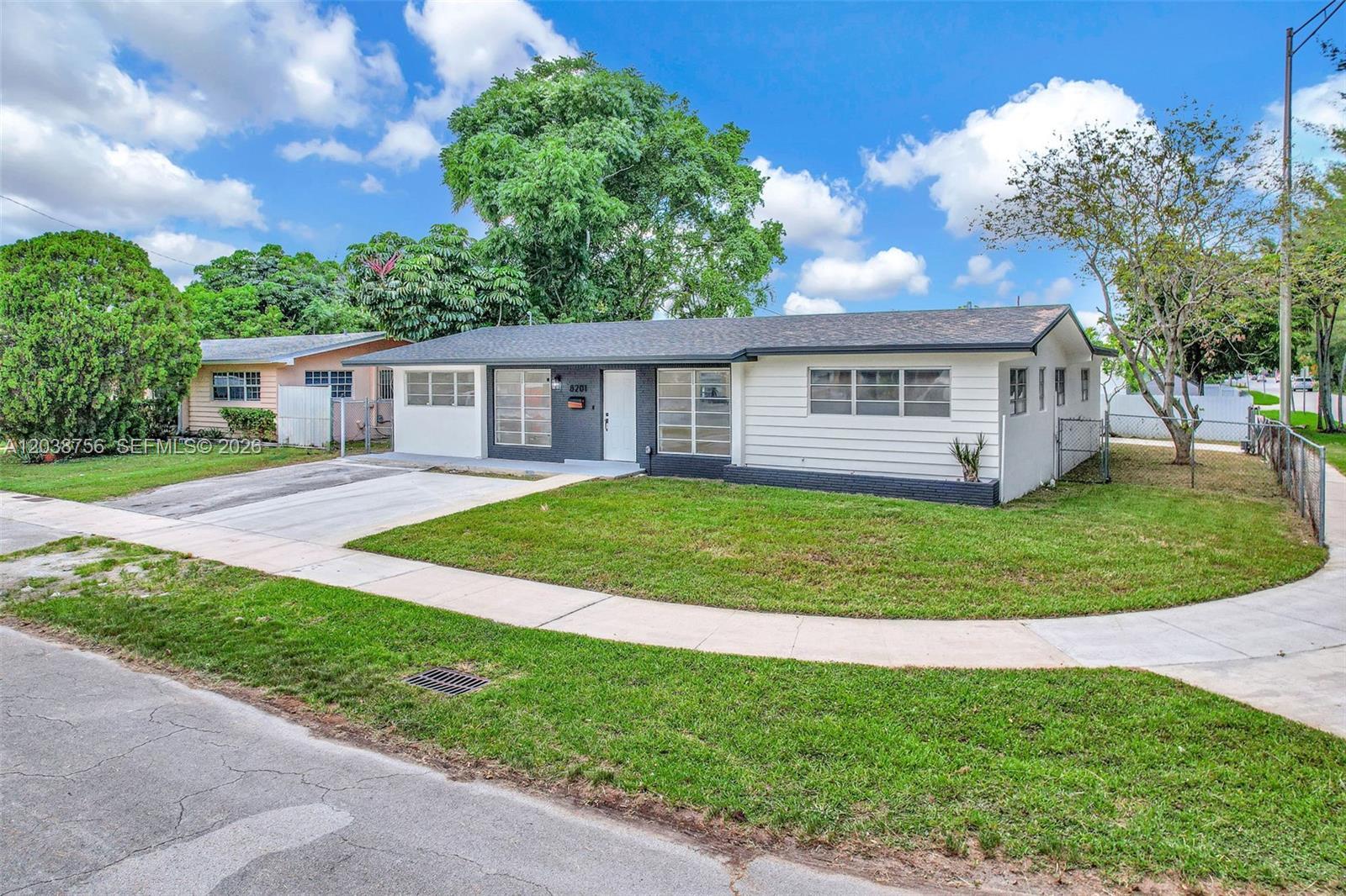 8201 SW 42nd St, Miami FL 33155 photo 2