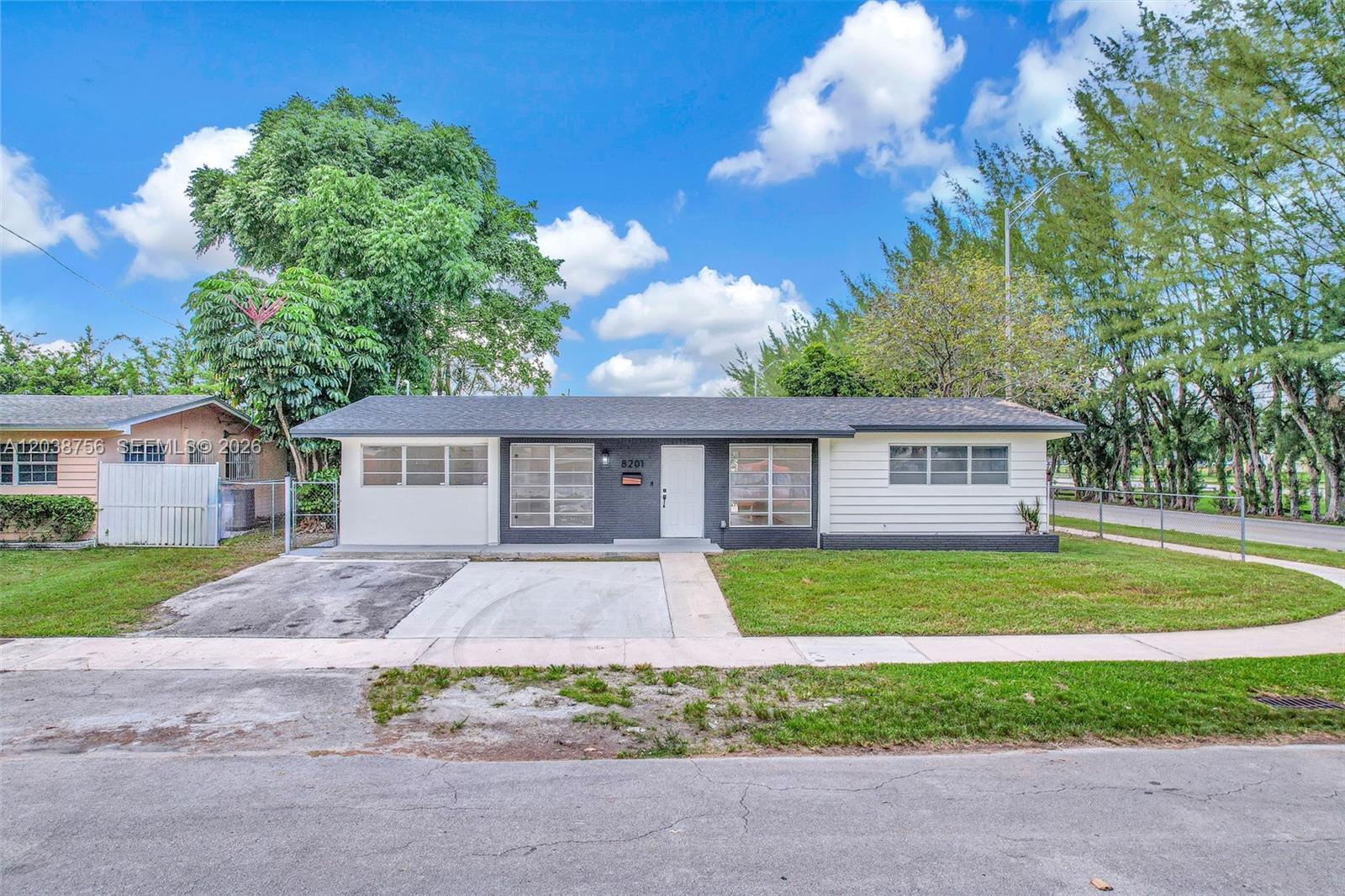 8201 SW 42nd St, Miami FL 33155
