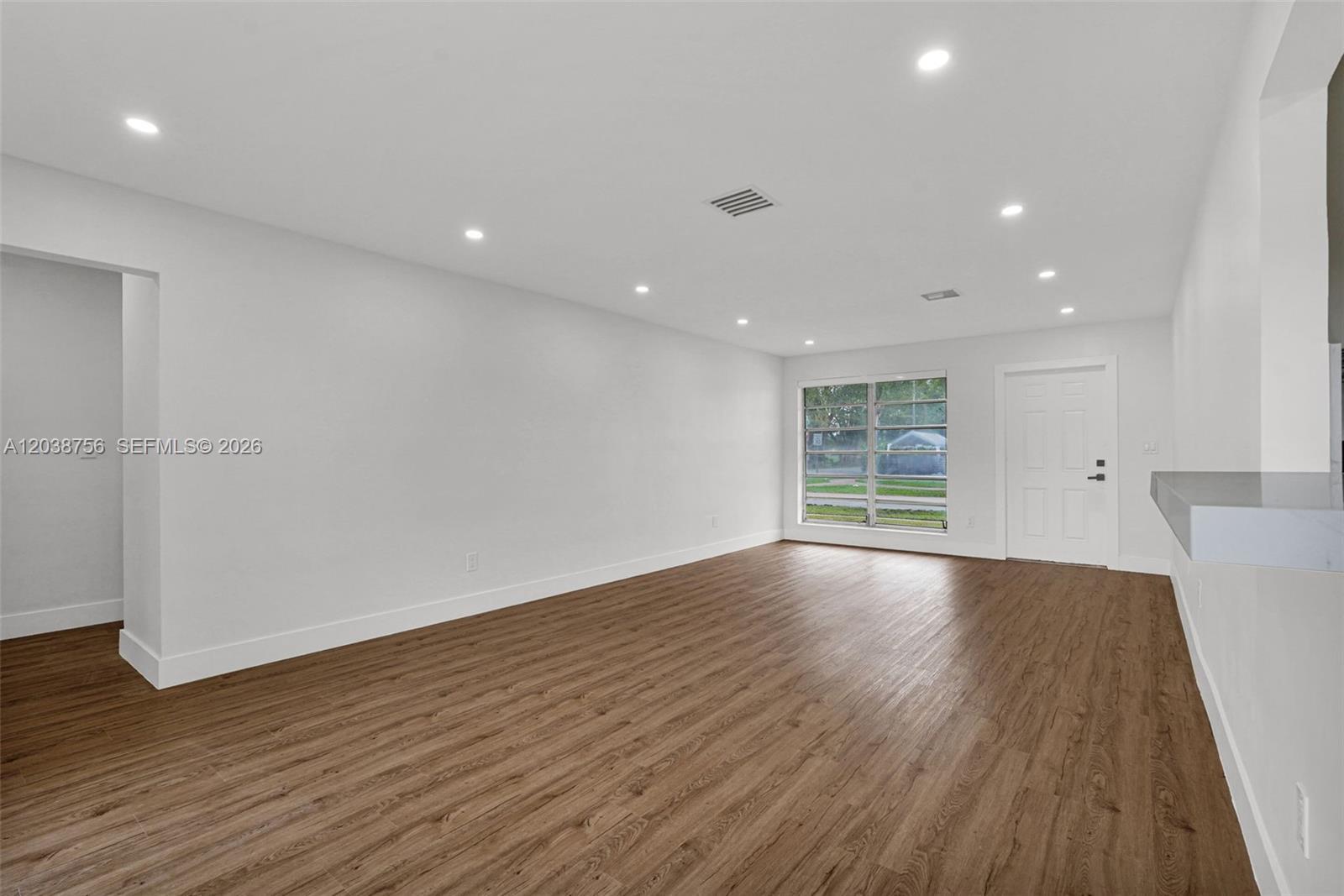 8201 SW 42nd St, Miami FL 33155 photo 4