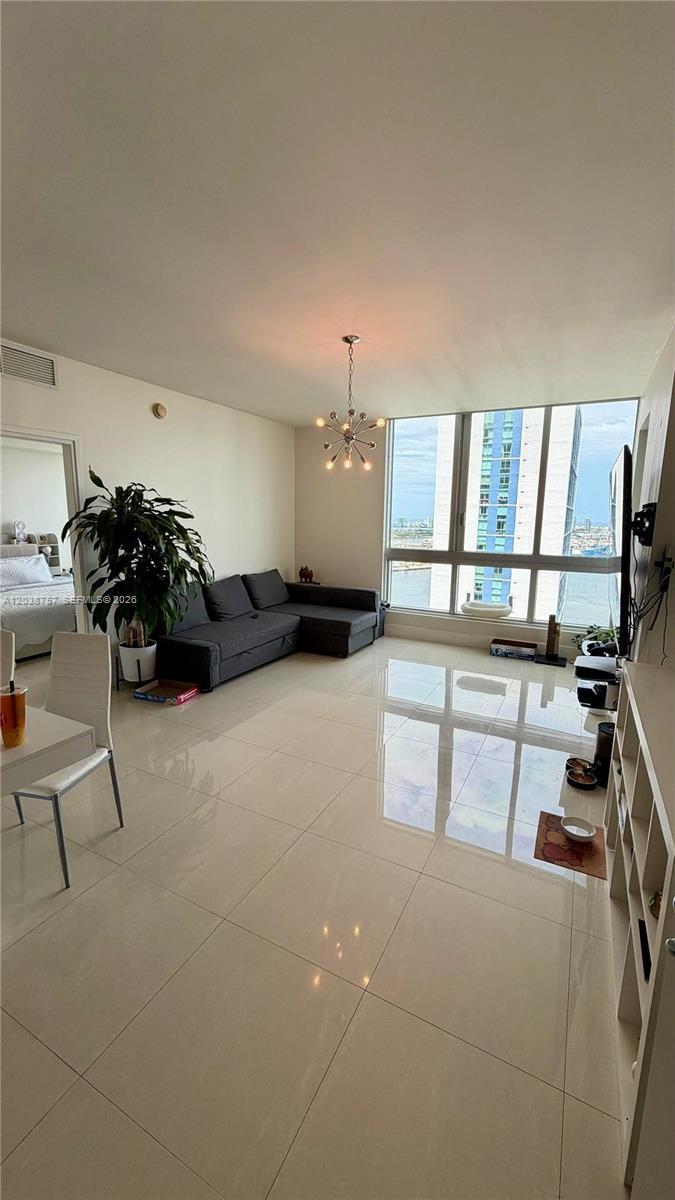 300 S Biscayne Blvd # 3212, Miami FL 33131 photo 4