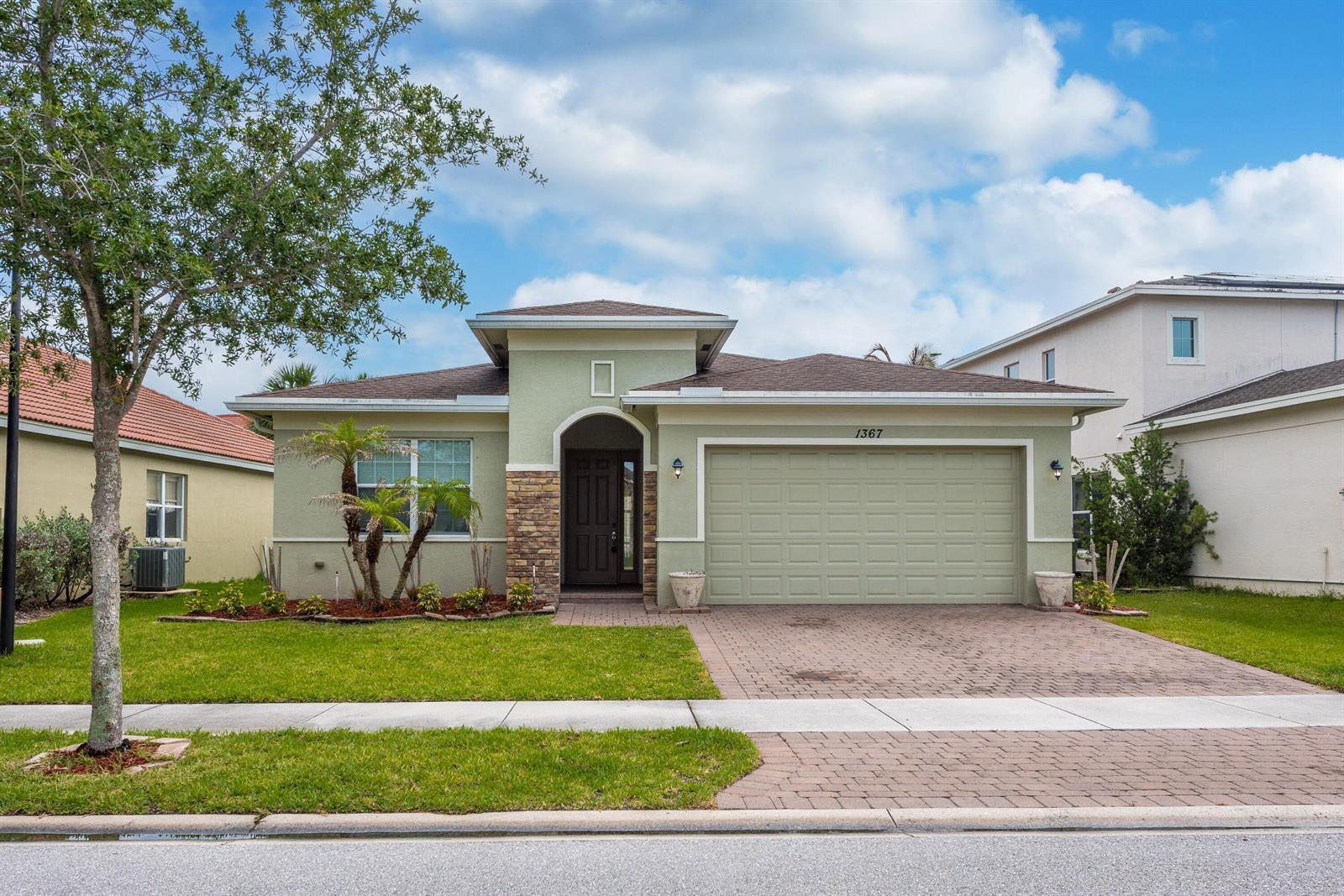 1367 NW Leonardo Circle, Port St. Lucie FL 34986 photo 3