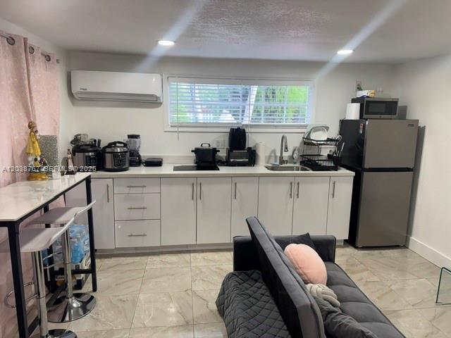 211 SW 71st Ave, Miami FL 33144 photo 2