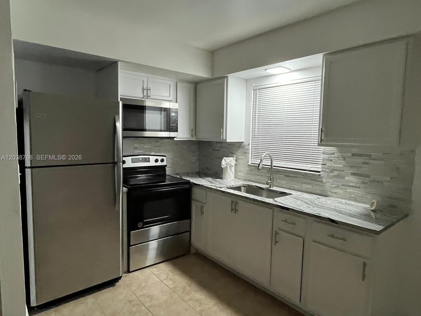 325 NE 2 # 5, Hallandale Beach FL 33009