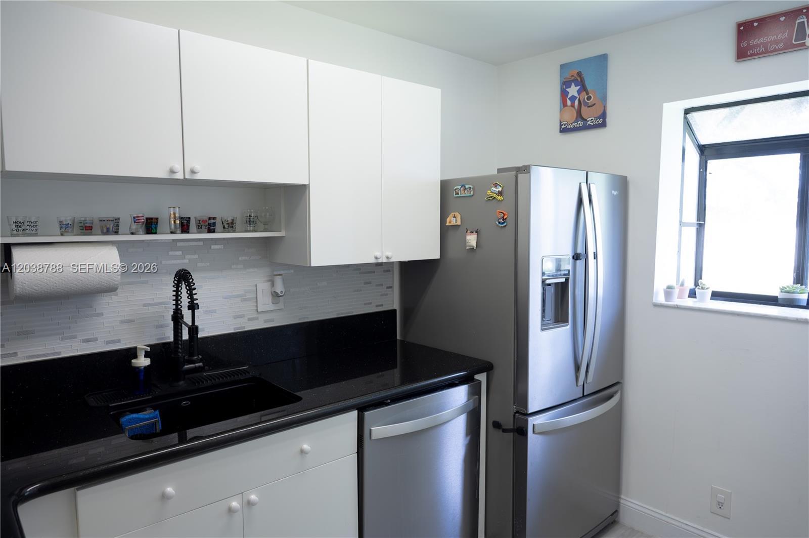 508 Gardens Dr # 202, Pompano Beach FL 33069 photo 2