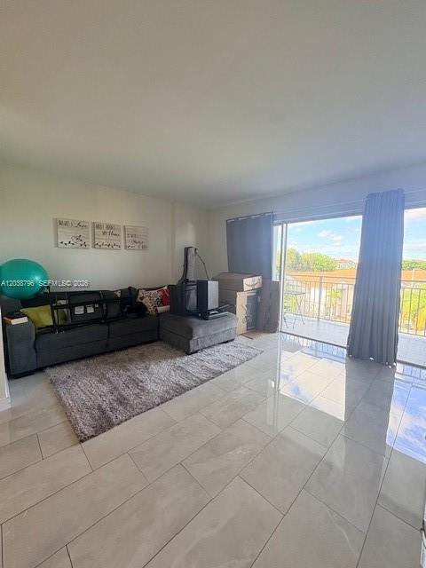 9375 Fontainebleau Blvd # L403, Miami FL 33172 photo 4
