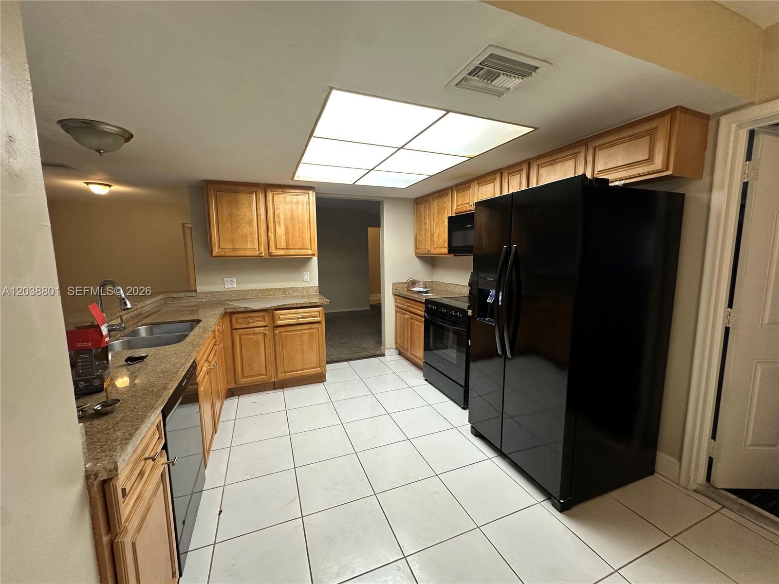 2121 N 52nd Ave, Hollywood FL 33021 photo 2