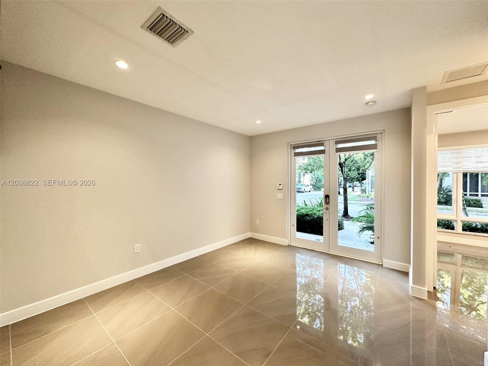 10560 NW 63rd Ter, Doral FL 33178 photo 3