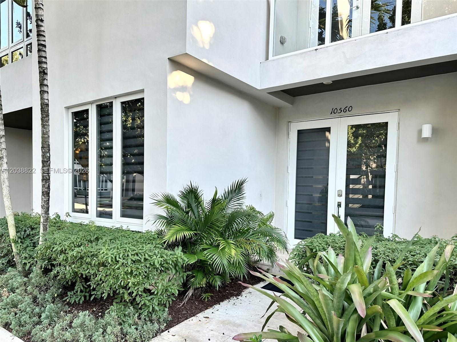 10560 NW 63rd Ter, Doral FL 33178