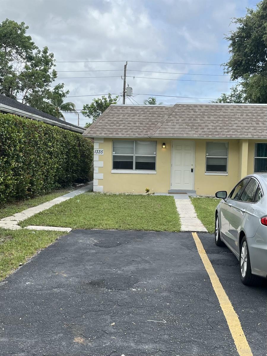 1335 NW 7th Terrace, Fort Lauderdale FL 33311