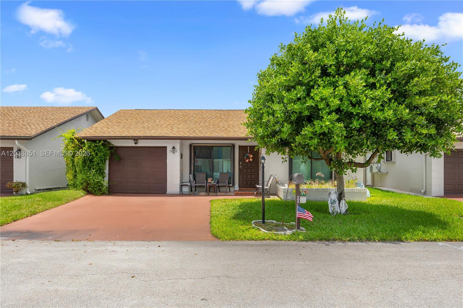 2065 SW 17th Dr, Deerfield Beach FL 33442