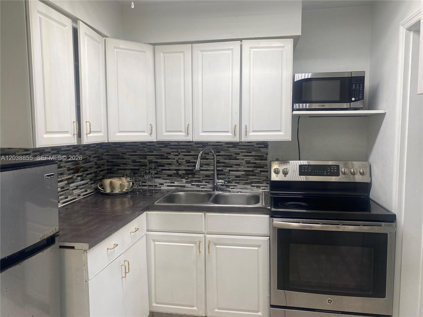 1111 N VINEYARD ST, Lehigh Acres FL 33936 photo 5