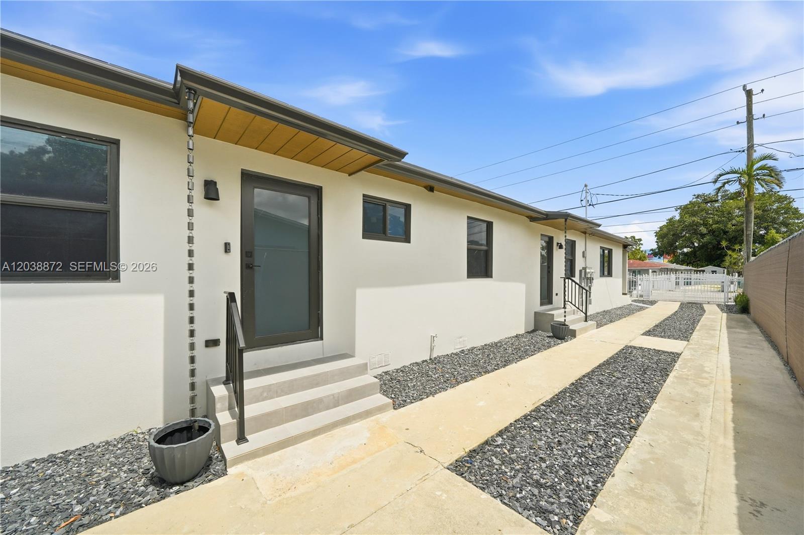1861 NW 27th St # 2, Miami FL 33142 photo 2