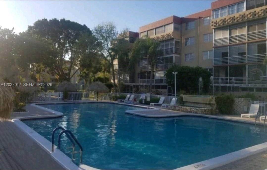404 NW 68th Ave # 304, Plantation FL 33317 photo 3