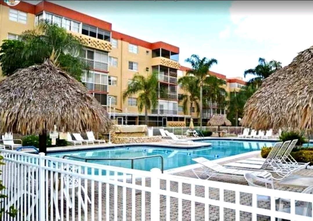 404 NW 68th Ave # 304, Plantation FL 33317