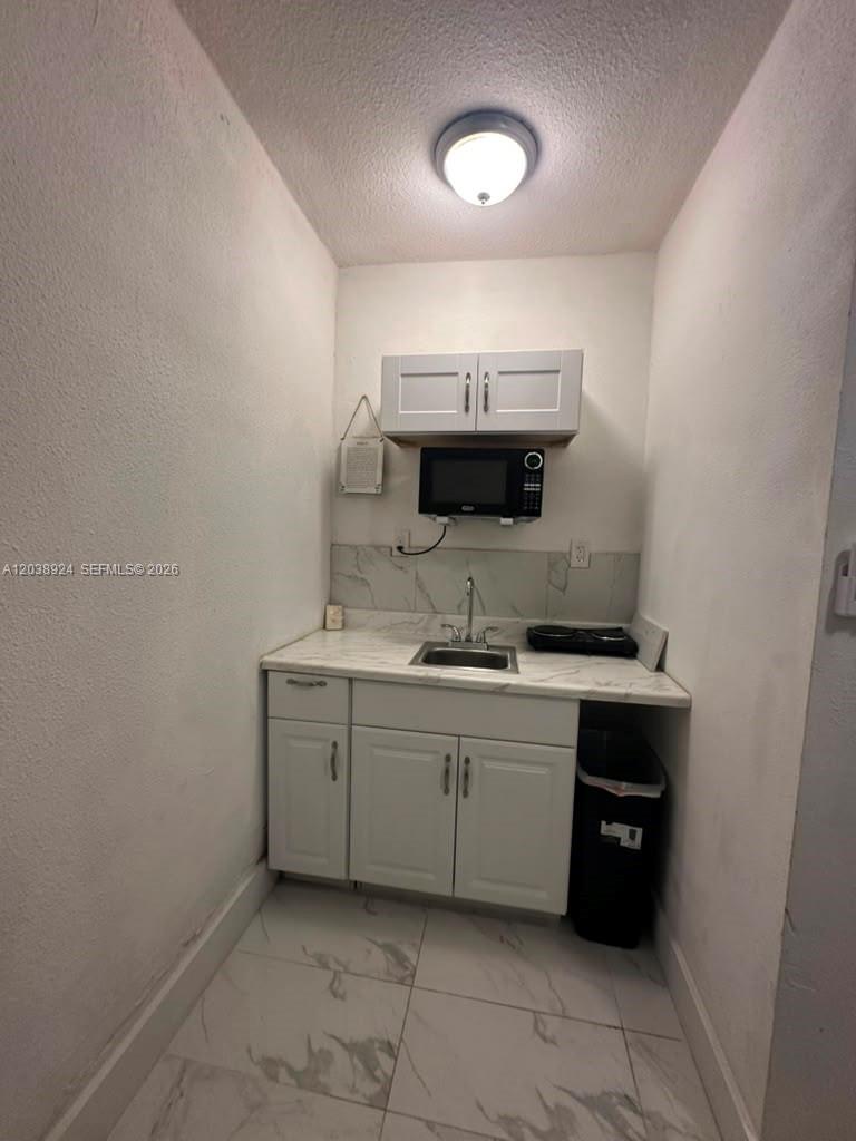 655 NW 2nd St # A, Florida City FL 33034 photo 3
