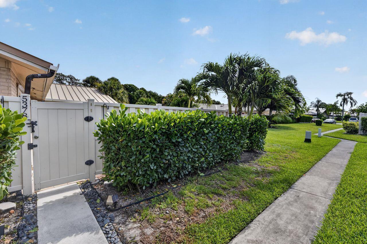 5378 Eagle Lake Drive, Palm Beach Gardens FL 33418 photo 5