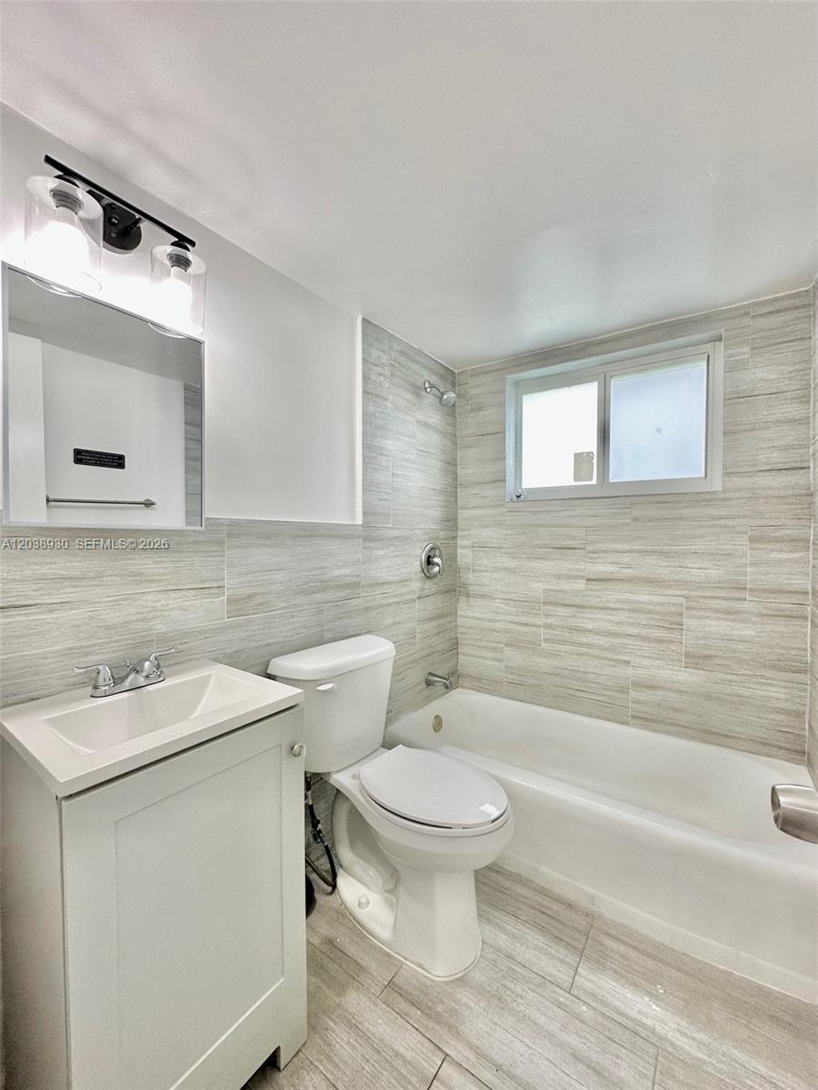 10 NW 77th St # 2, Miami FL 33150