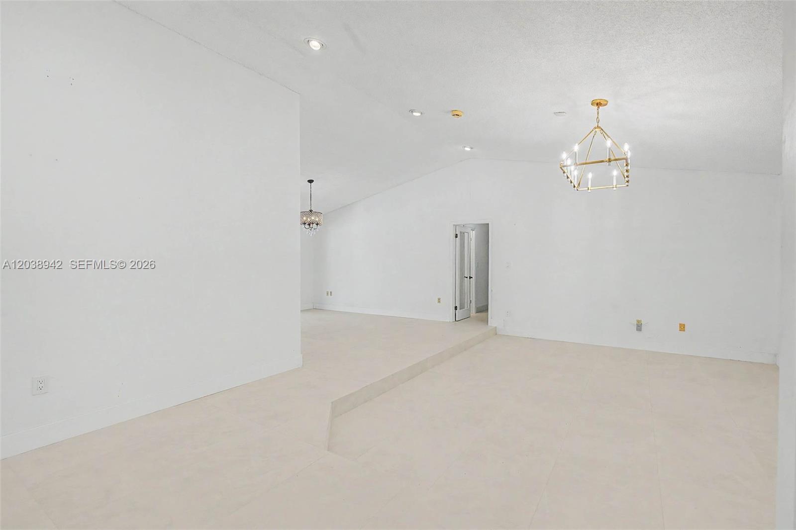8021 SW 162nd St, Palmetto Bay FL 33157 photo 3