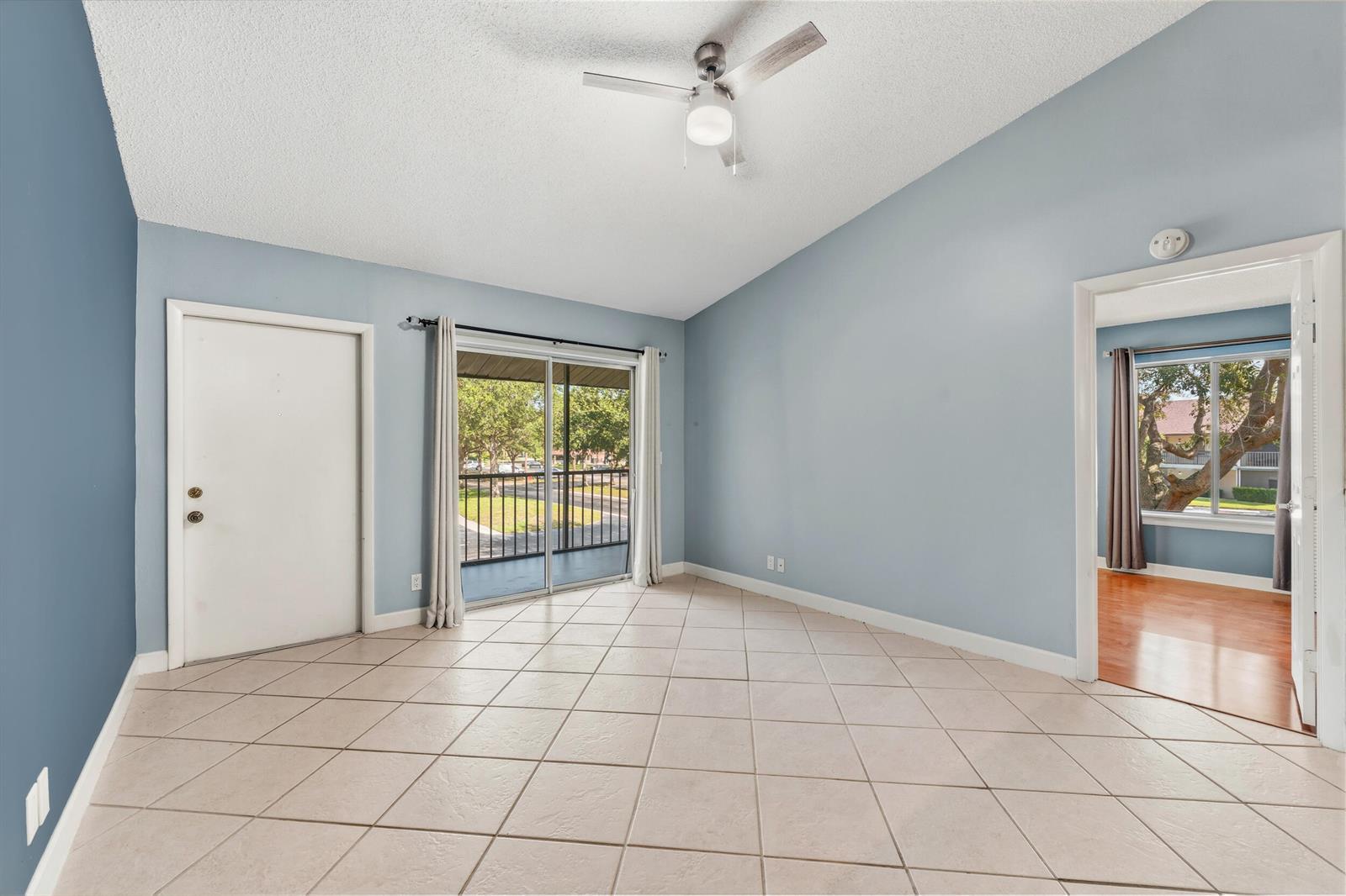 6314 Chasewood Drive, Jupiter FL 33458 photo 2