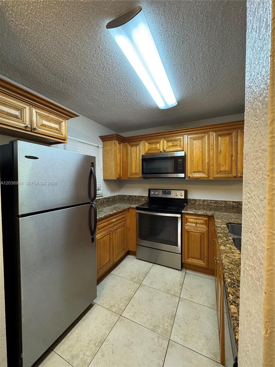 1661 Balfour Point Dr # H, West Palm Beach FL 33411