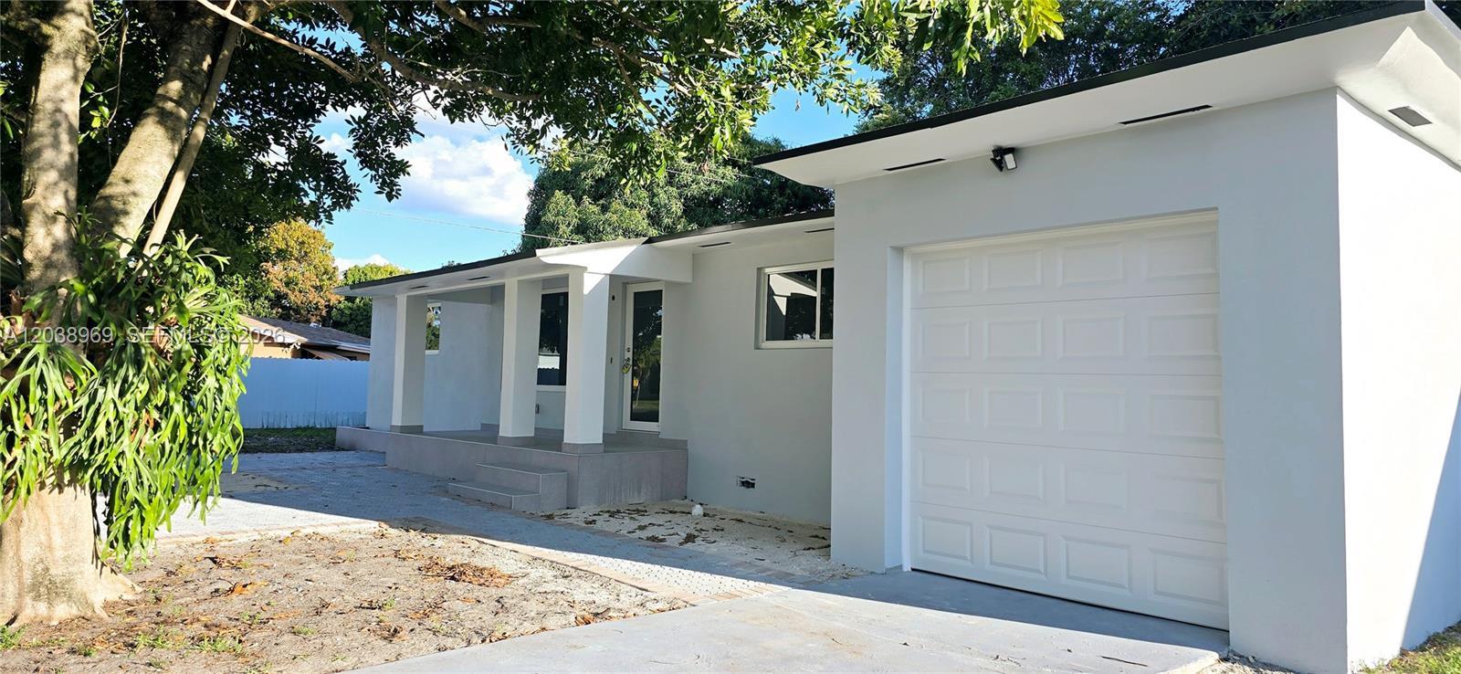 2530 NW 111th St, Miami FL 33167 photo 2