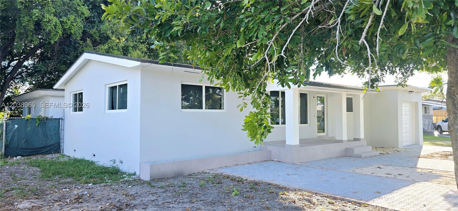 2530 NW 111th St, Miami FL 33167 photo 3