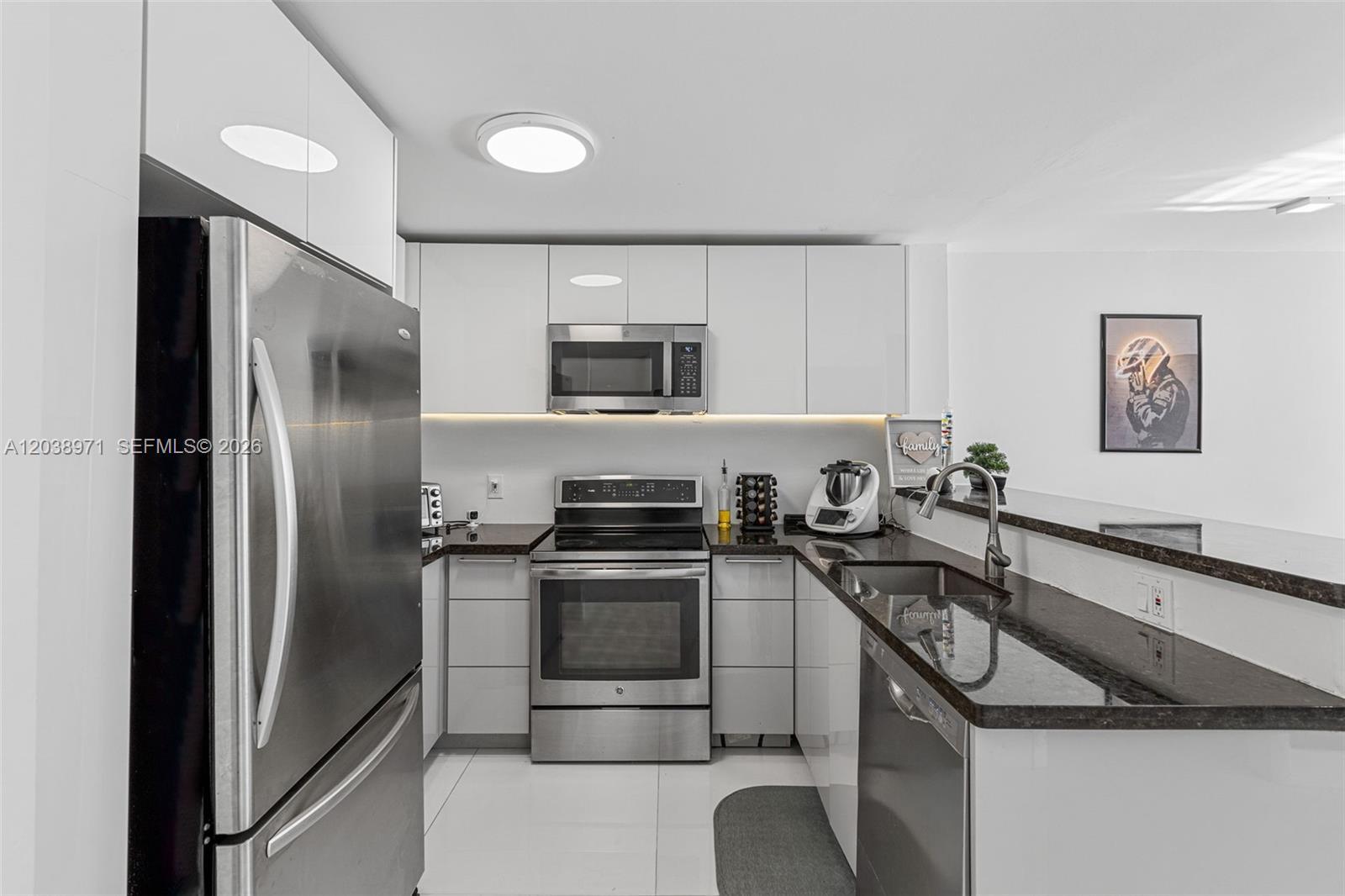 6545 Indian Creek Dr # 306, Miami Beach FL 33141 photo 3