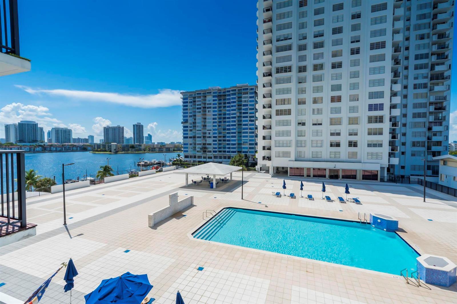 2780 NE 183rd Street # 504, Aventura FL 33160 photo 2