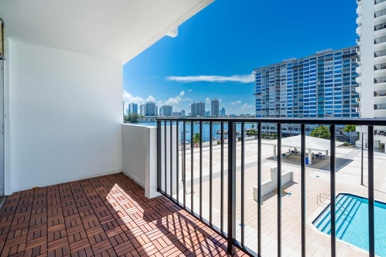 2780 NE 183rd Street # 504, Aventura FL 33160 photo 4