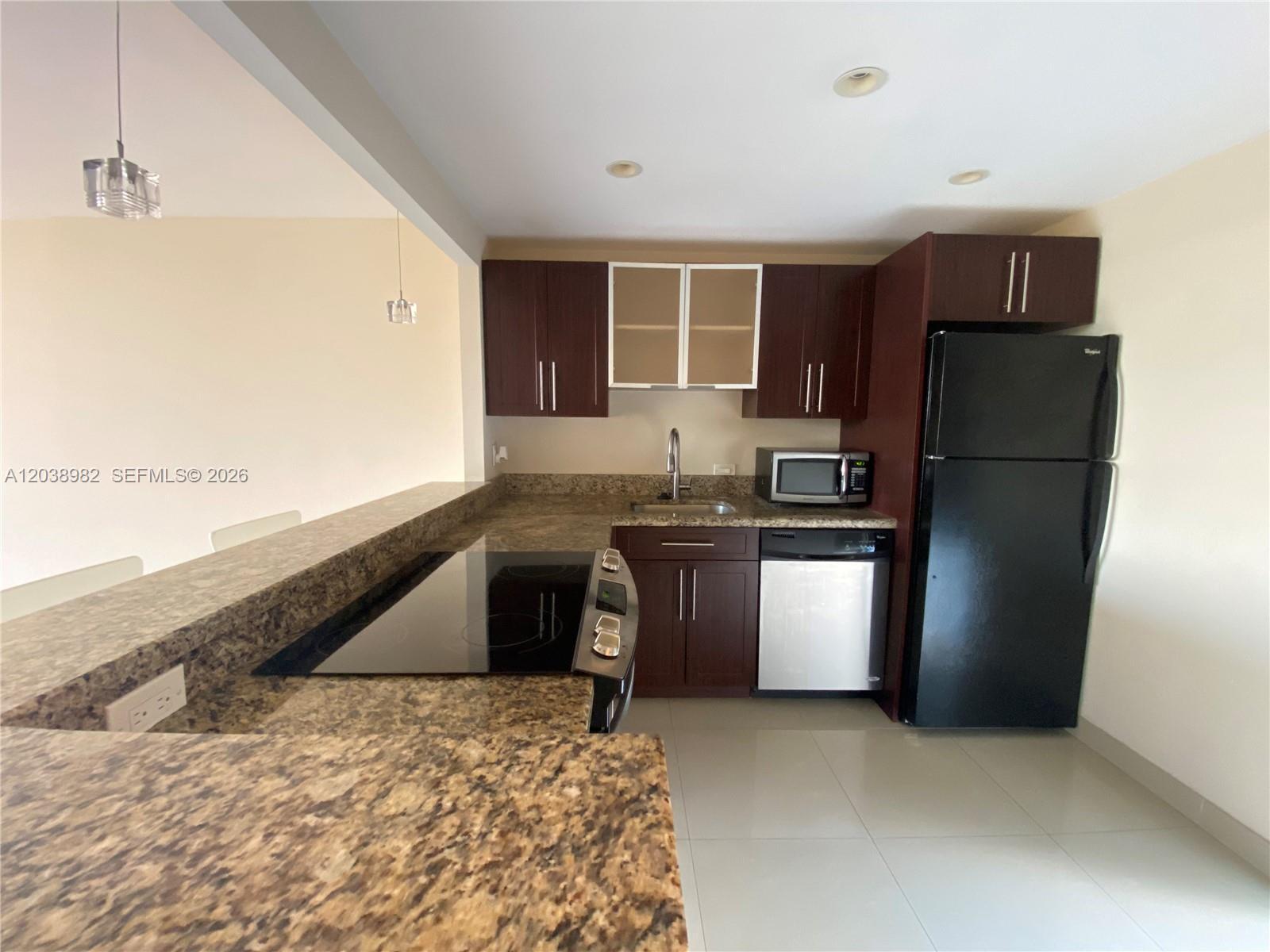 3401 N Country Club Dr # 504, Aventura FL 33180 photo 2