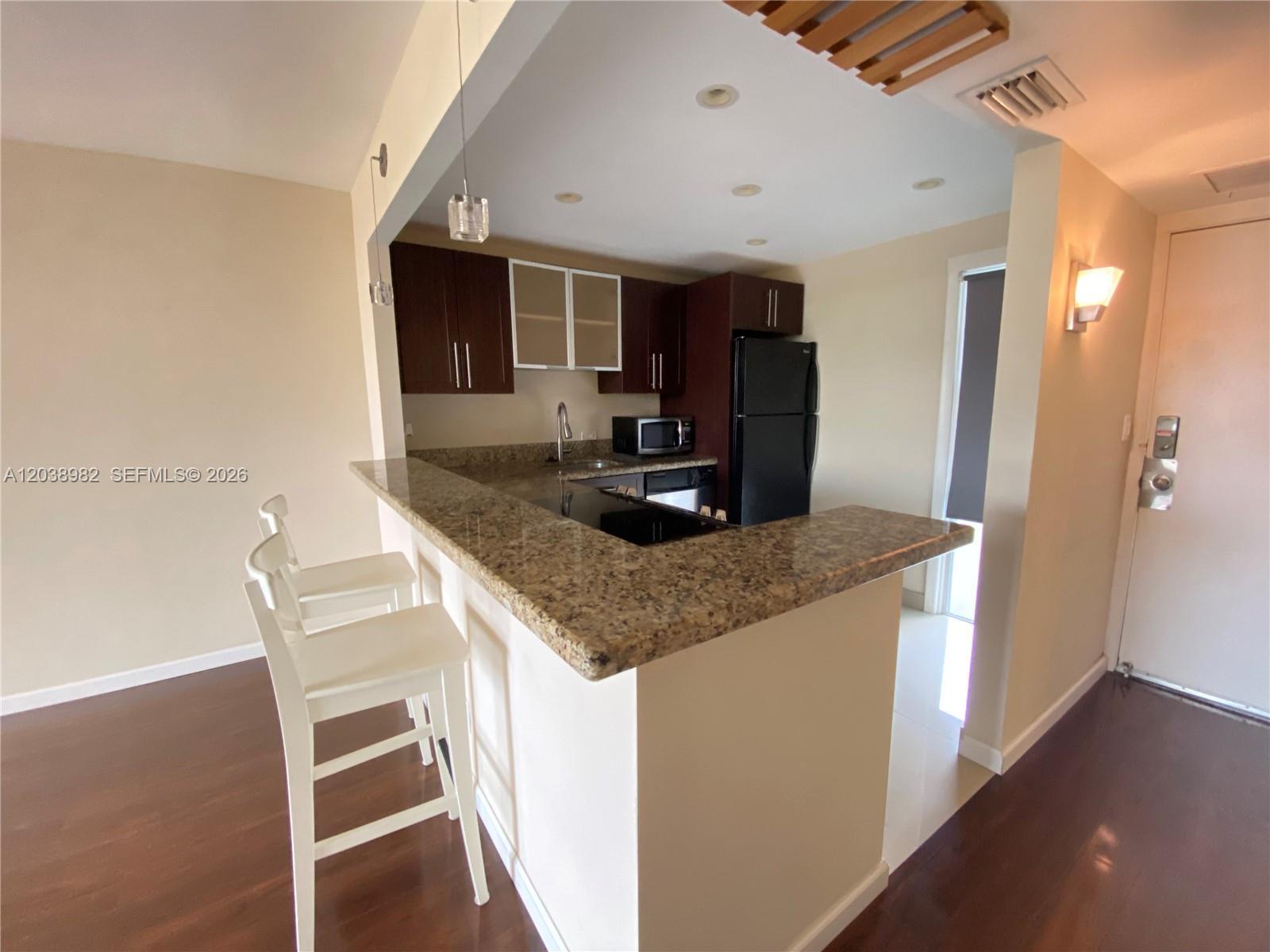3401 N Country Club Dr # 504, Aventura FL 33180