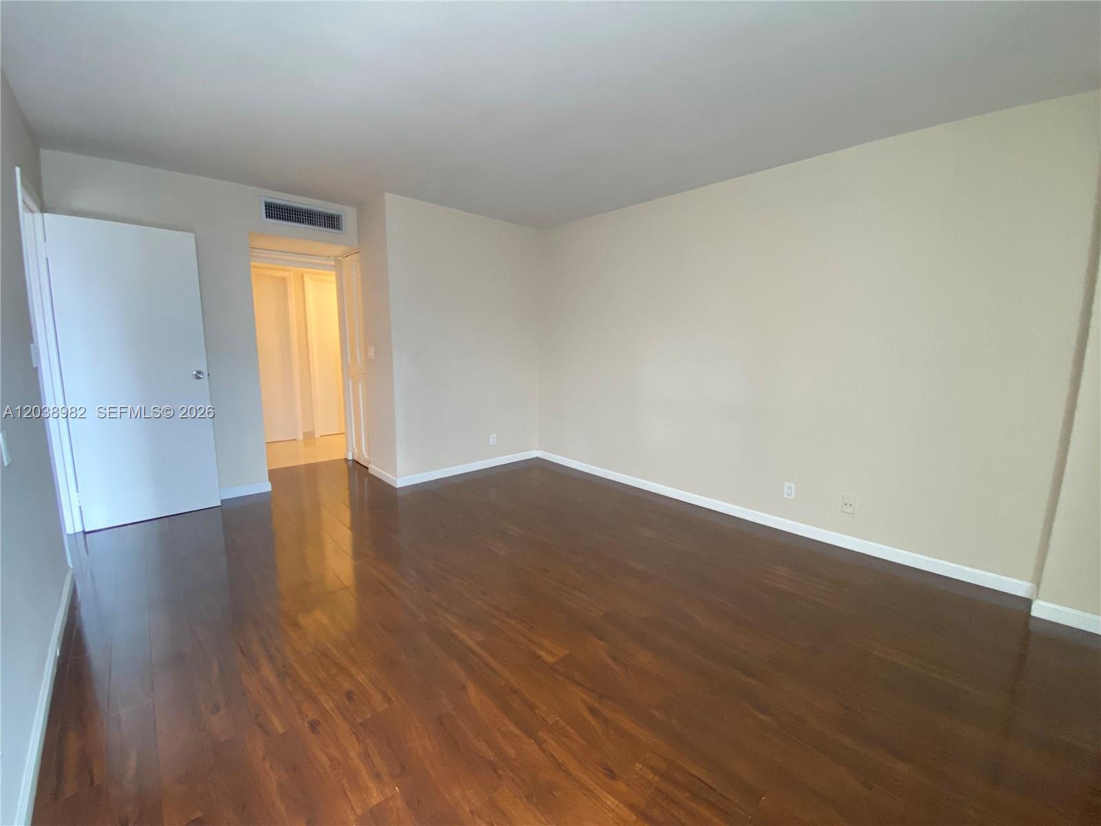 3401 N Country Club Dr # 504, Aventura FL 33180 photo 5