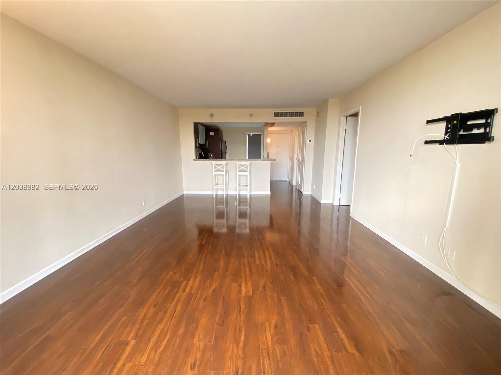 3401 N Country Club Dr # 504, Aventura FL 33180 photo 4
