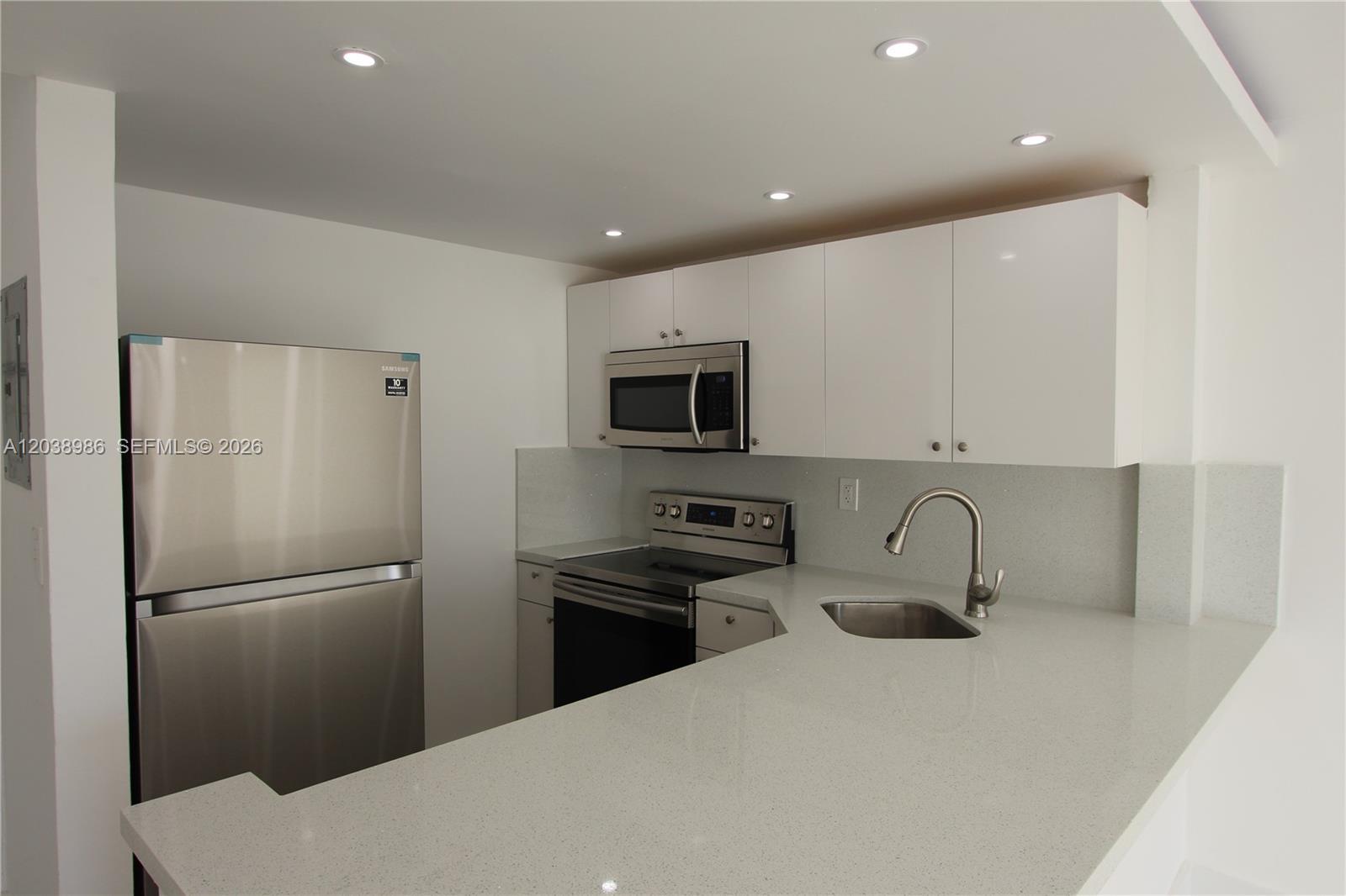 801 NW 47th Ave # 614W, Miami FL 33126 photo 4