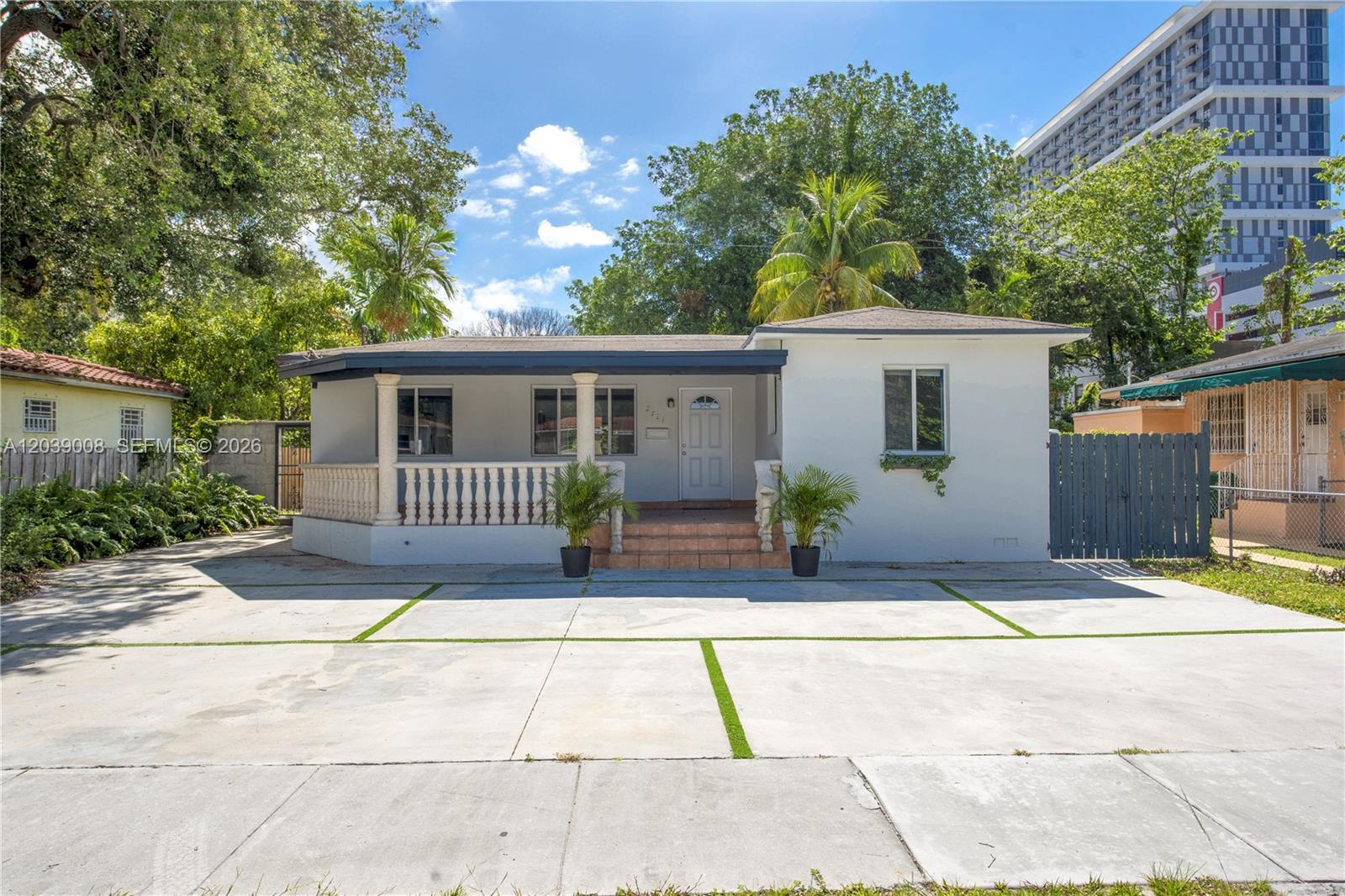 2721 SW 29th Ct, Miami FL 33133