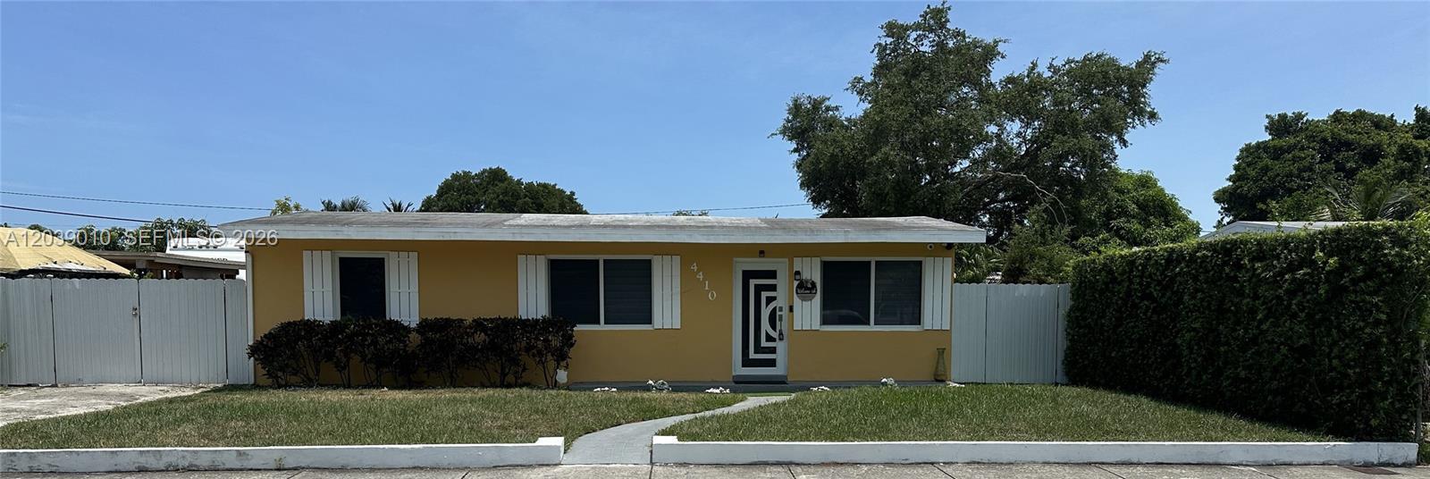 4410 SW 39th St # 4410, West Park FL 33023