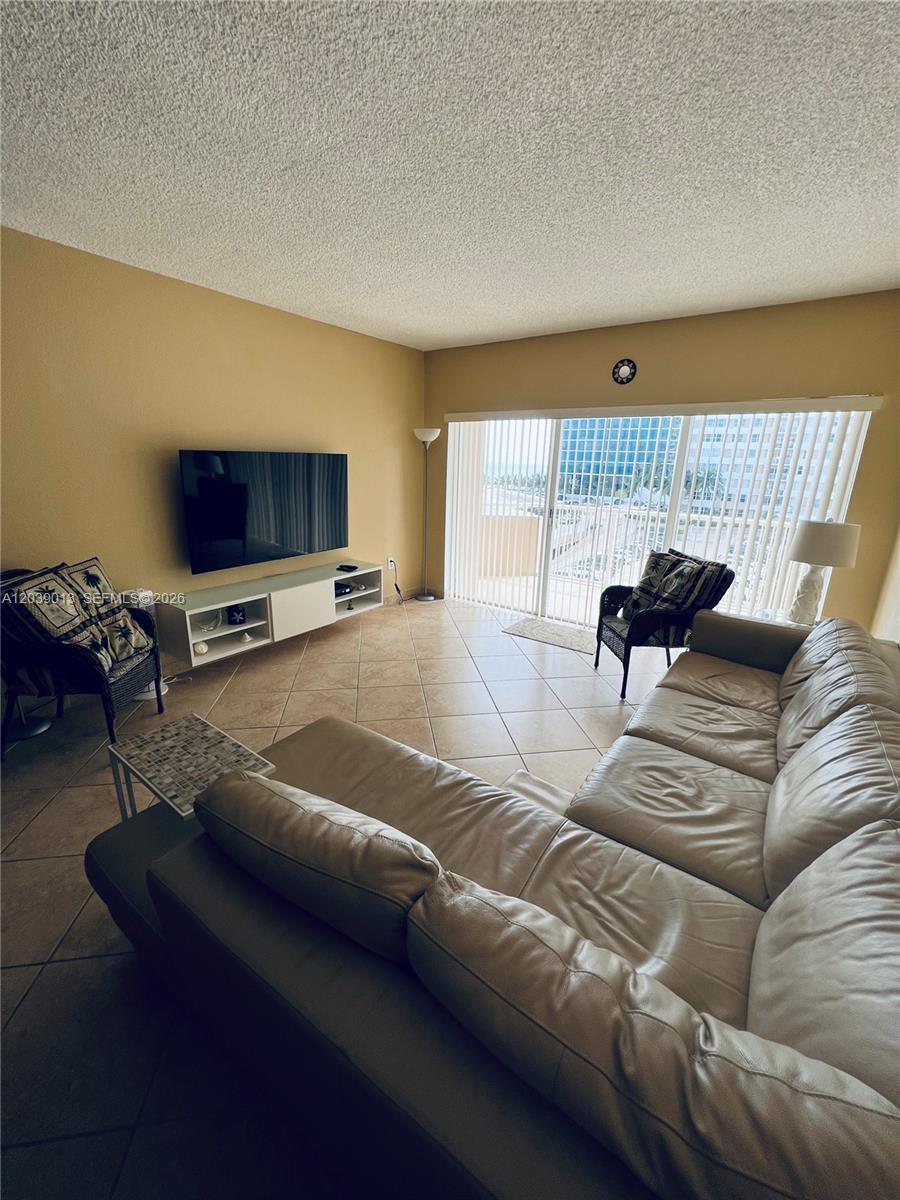 1950 S Ocean Dr # 4C, Hallandale Beach FL 33009 photo 3