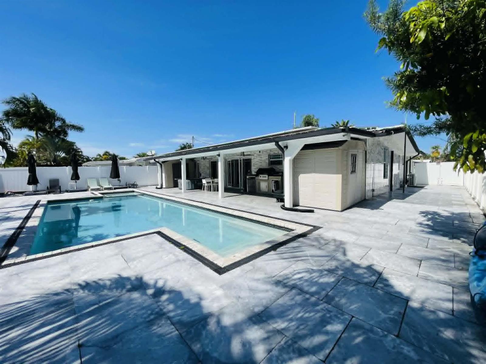 2531 Gulfstream Lane, Fort Lauderdale FL 33312 photo 2