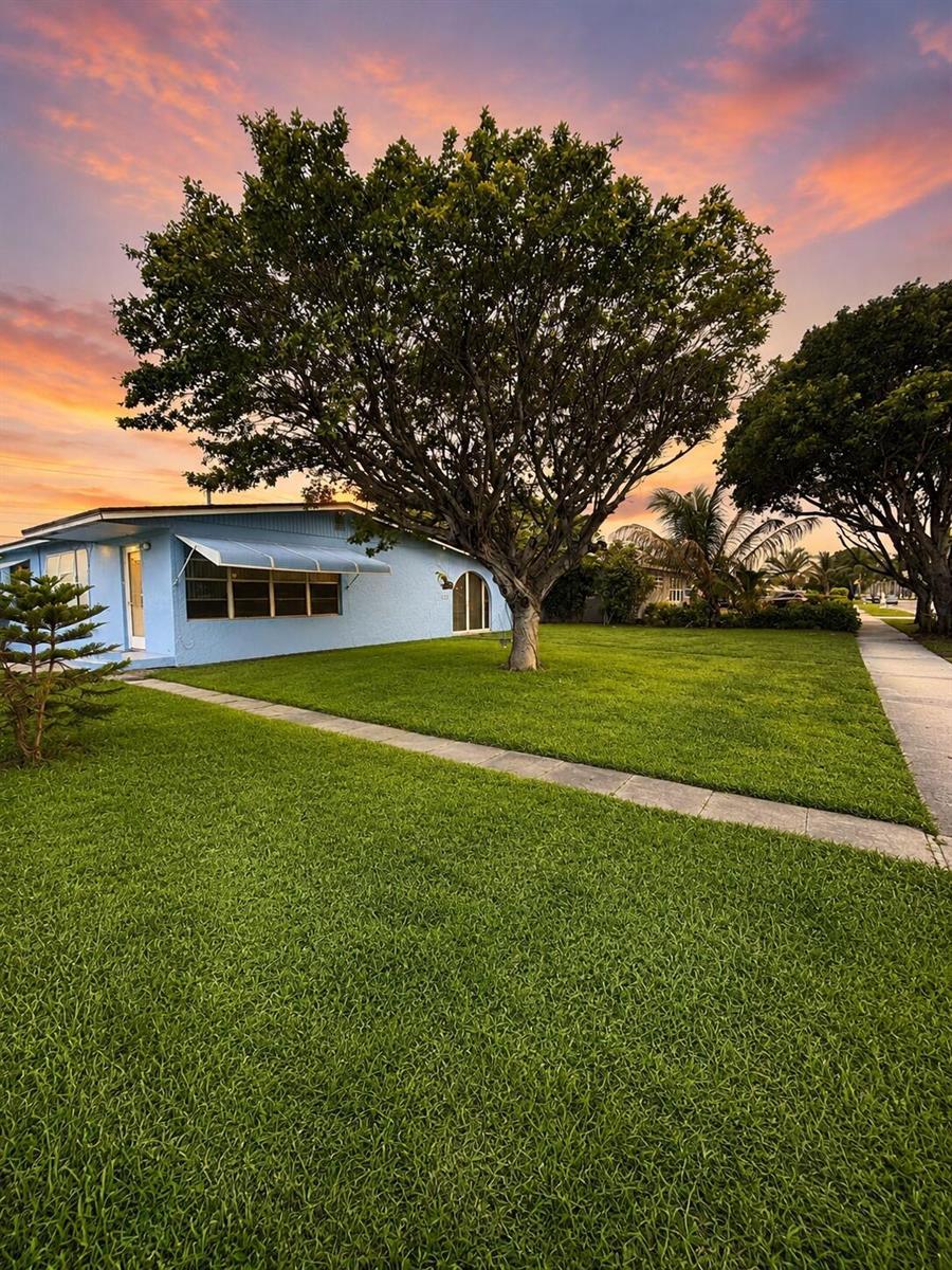 1310 Palm Beach Lakes Boulevard, West Palm Beach FL 33401