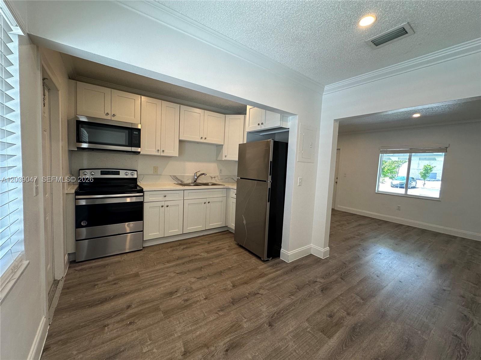 1737 Liberty St # 10, Hollywood FL 33020 photo 2