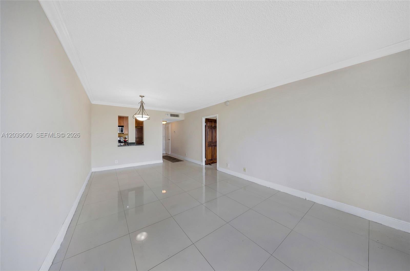 2450 NE 135th St # 1006, North Miami FL 33181 photo 4