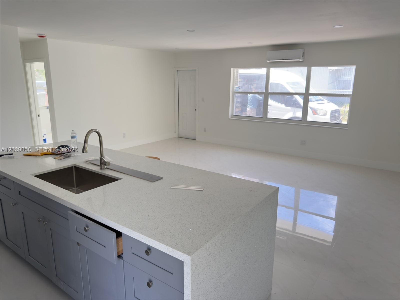 2191 NE 167th St # 5, North Miami Beach FL 33162 photo 3