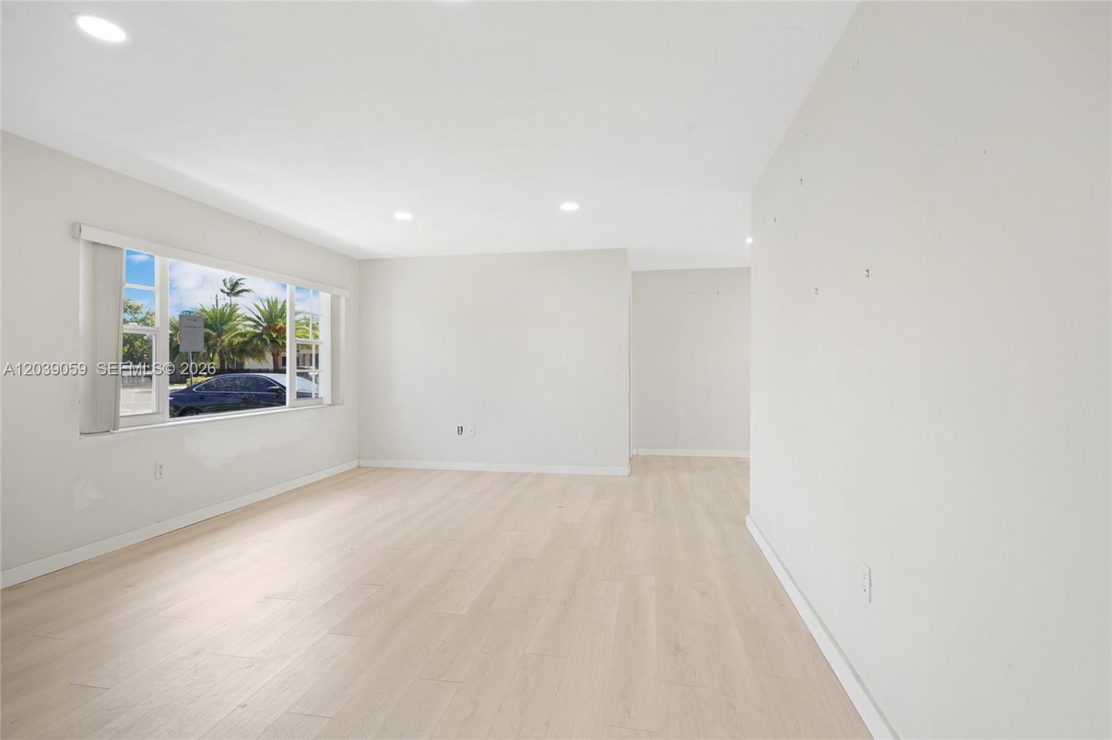 10051 SW 13th Ter, Miami FL 33174 photo 4