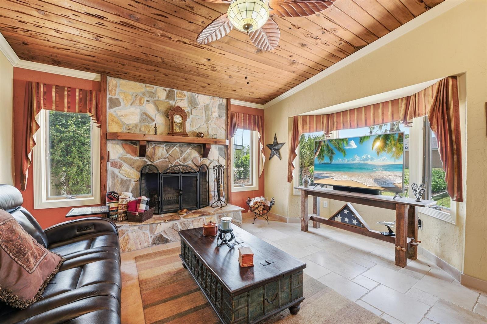 1055 S Brevard Avenue, Cocoa Beach FL 32931 photo 3