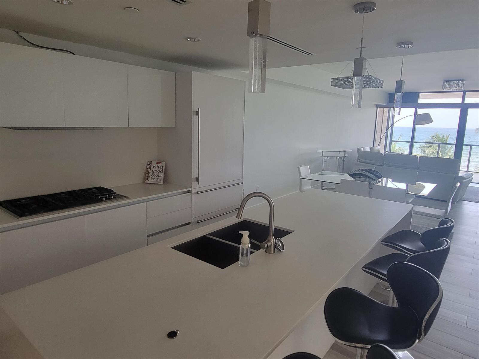 2101 S Surf Road, Hollywood FL 33019 photo 4