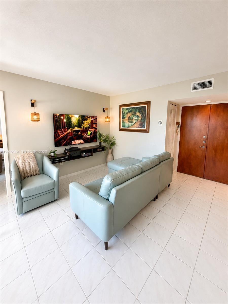 11800 SW 18th St # 4, Miami FL 33175 photo 5