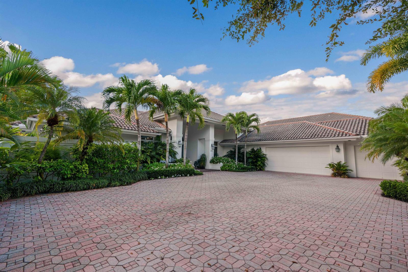351 Eagle Drive, Jupiter FL 33477 photo 2