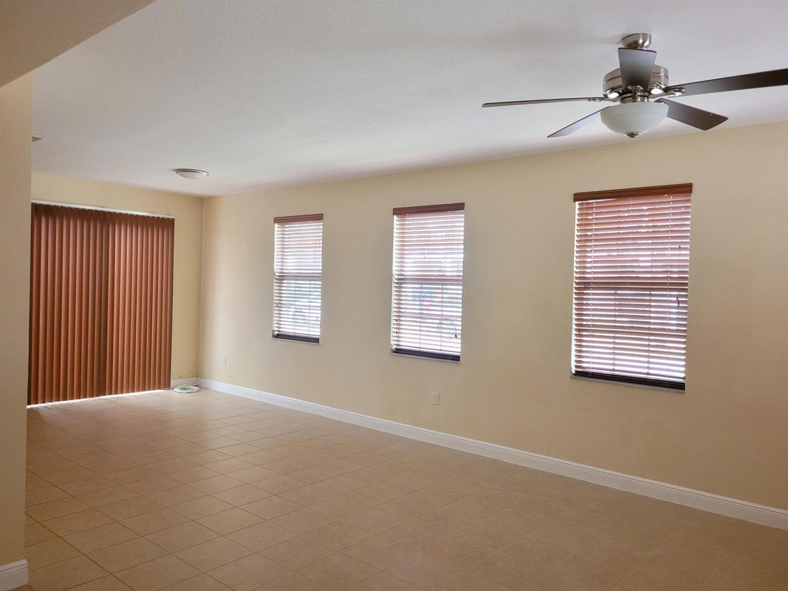 1145 SW 147th Terrace, Pembroke Pines FL 33027 photo 4