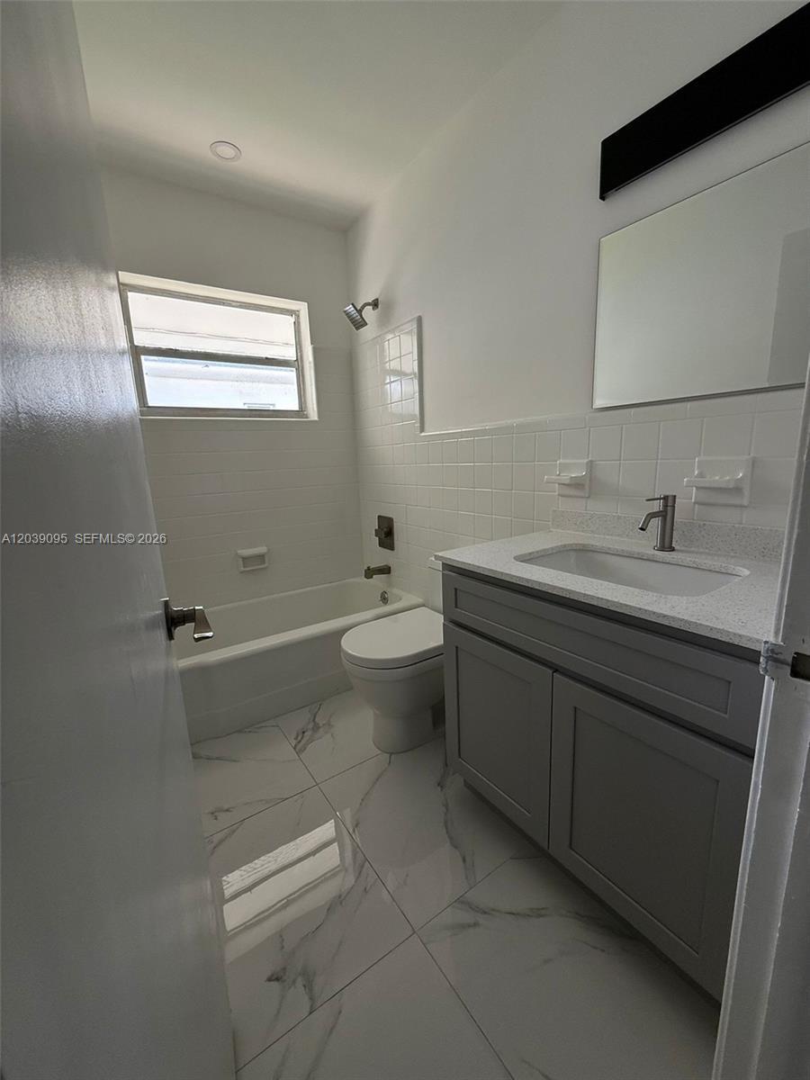 2191 NE 167th St # 1, North Miami Beach FL 33162 photo 3