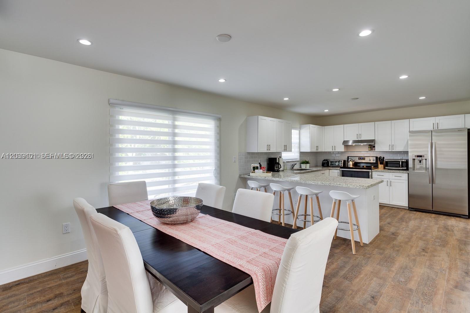6260 SW 58th Pl, South Miami FL 33143 photo 4